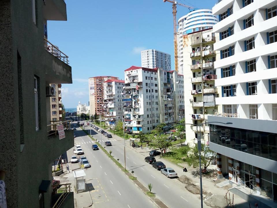 Апартаменты Ruso'S Flat Батуми Экстерьер фото